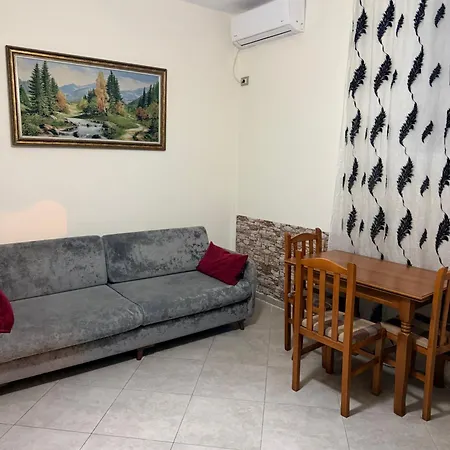 Cozy Apartamento Tirana