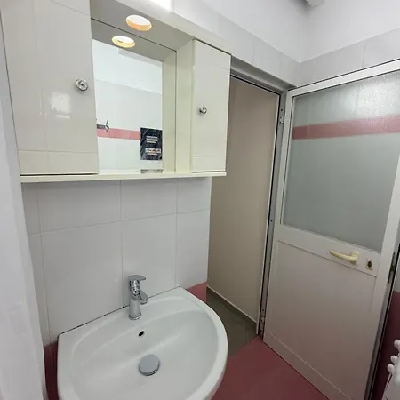 Cozy Apartamento Tirana